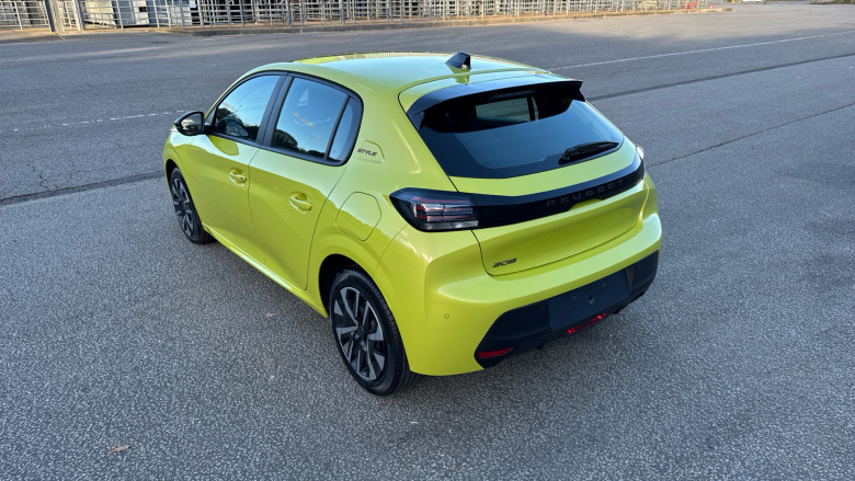 Peugeot 208 1.2 PureTech 100 Style 5dr Petrol Hatchback